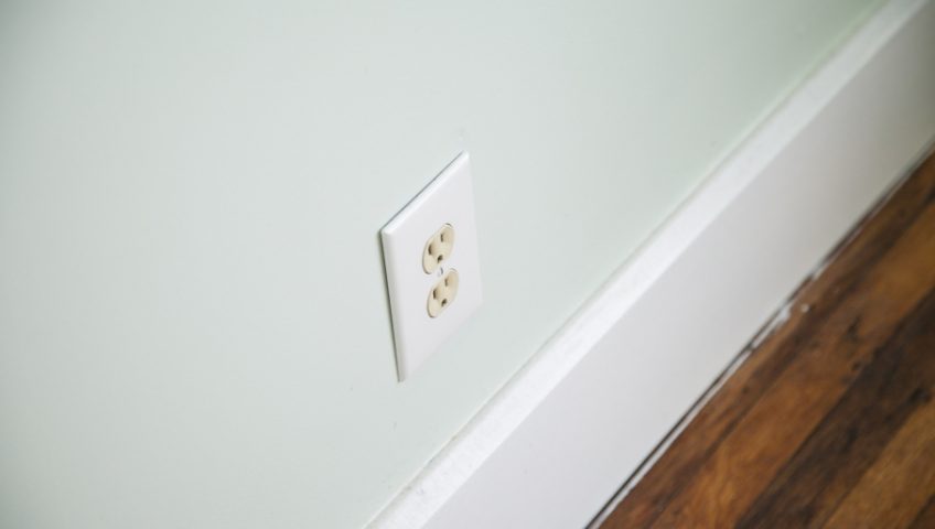 electrical outlet spark danger